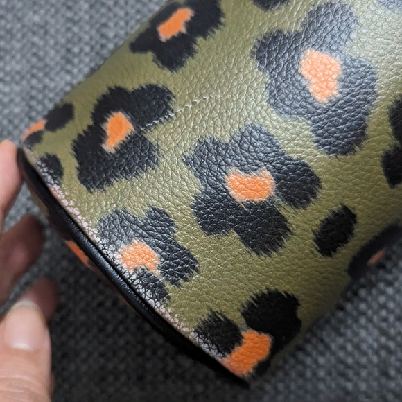 ✨Host Pick✨Kenzo Hana Leopard Tube Crossbody Bag - Picture 6 of 9